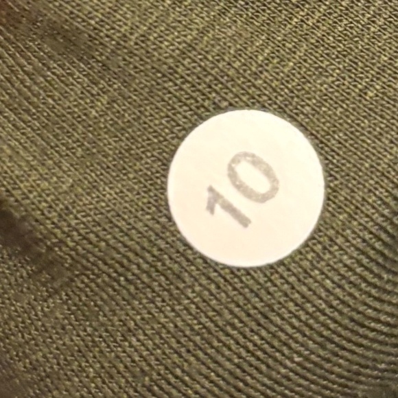 Lululemon low rise camo leggings - Picture 2 of 2